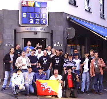 dreizig FD piloten vor das RTL Blue Box